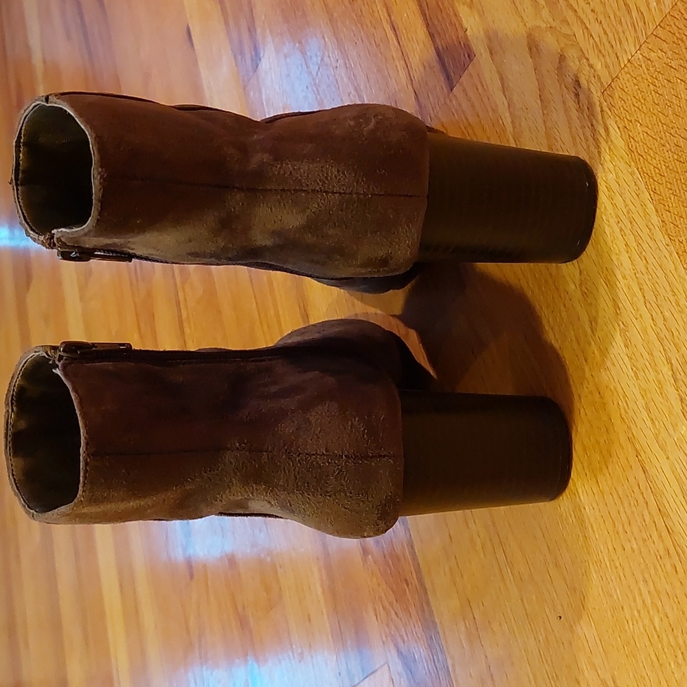 Andrew Geller dark mushroom ankle boots - Picture 3 of 9